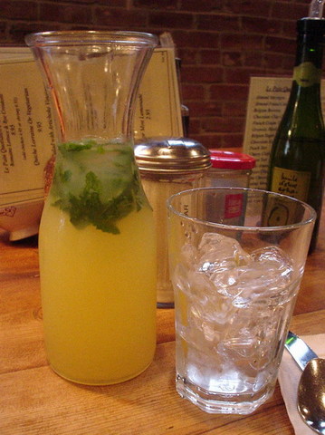 organic mint lemonade