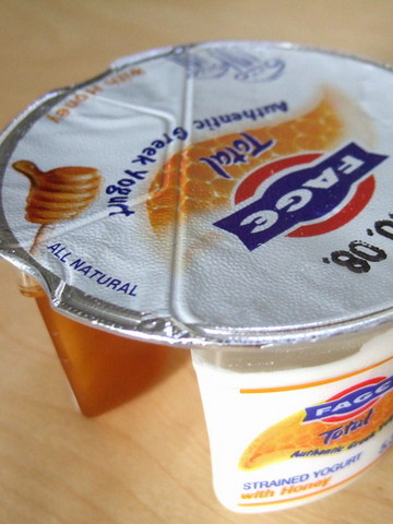 greek yogurt with honey